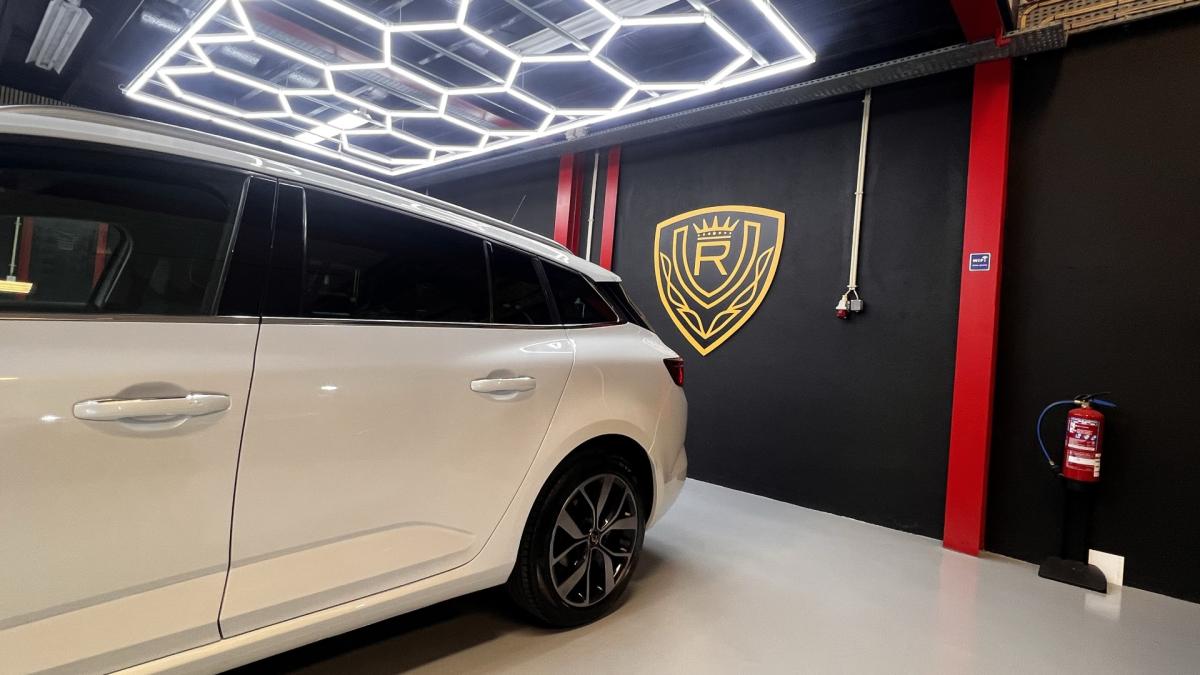 renault-megane-sport-tourer-2019-diesel-1461cc