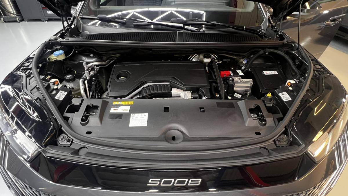peugeot-5008-2025-gasolina-1199cc