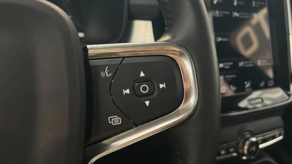 volvo-xc40-2020-hibrido-a-gasolina-1477cc