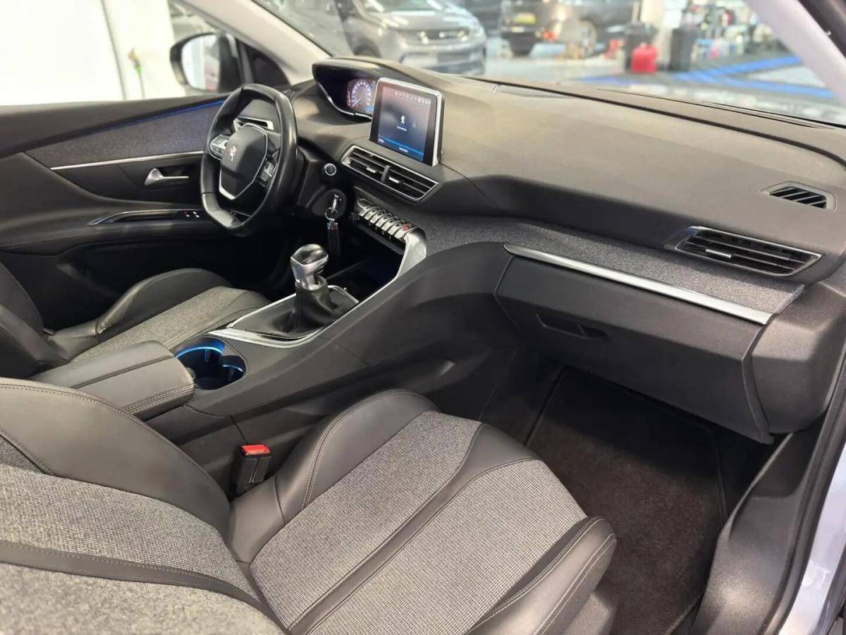 peugeot-3008-2020-diesel-1499cc