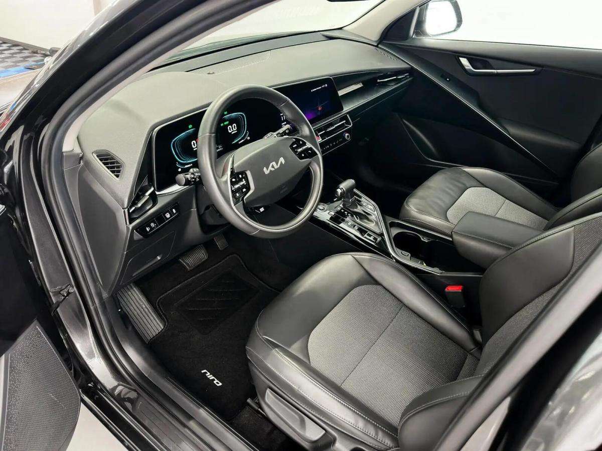 kia-niro-2023-hibrido-a-gasolina-1580cc