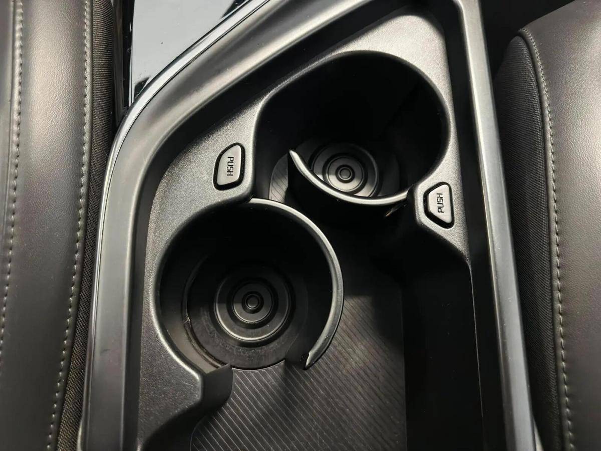 kia-niro-2023-hibrido-a-gasolina-1580cc