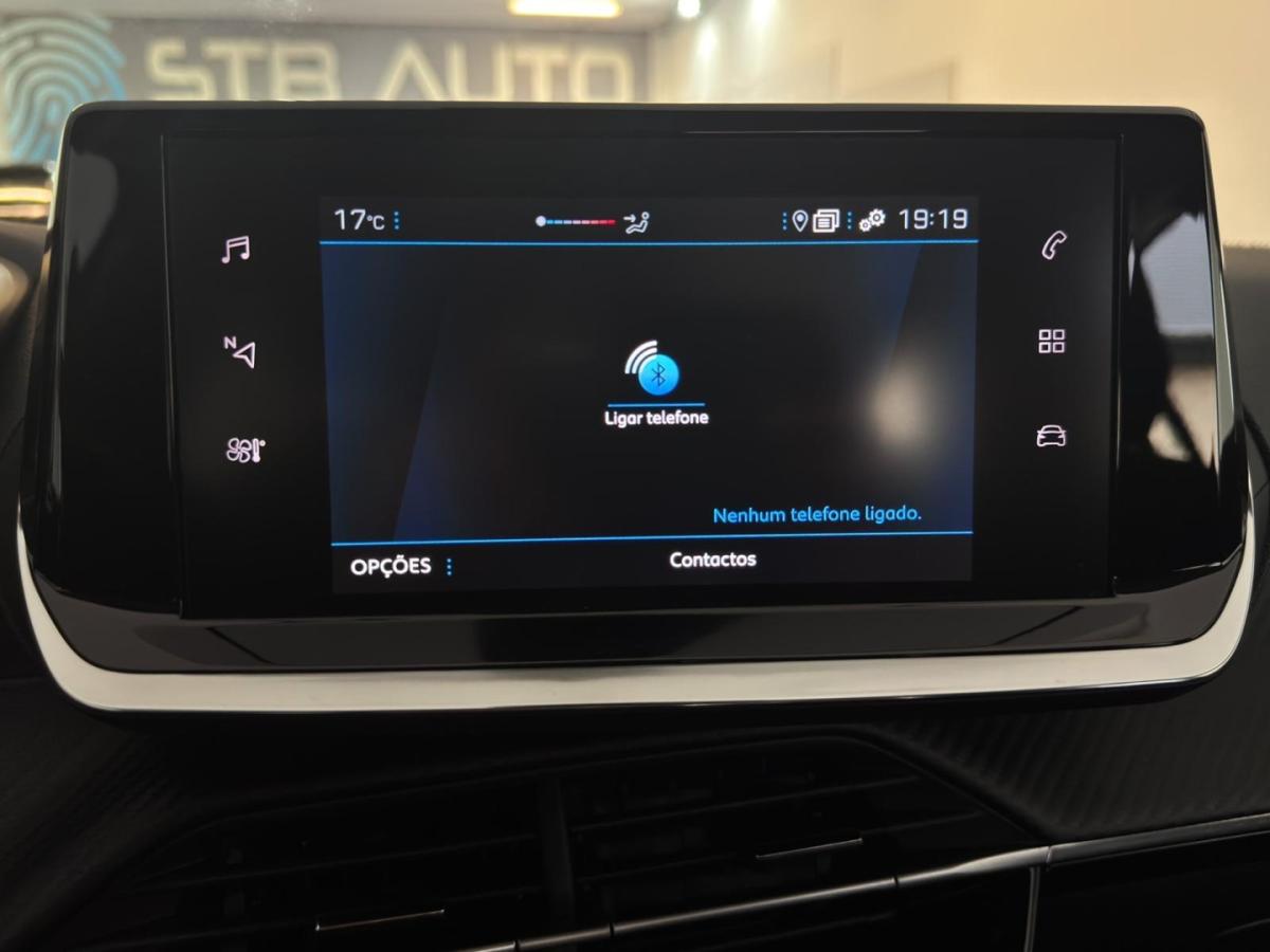 peugeot-208-2023-gasolina-1199cc