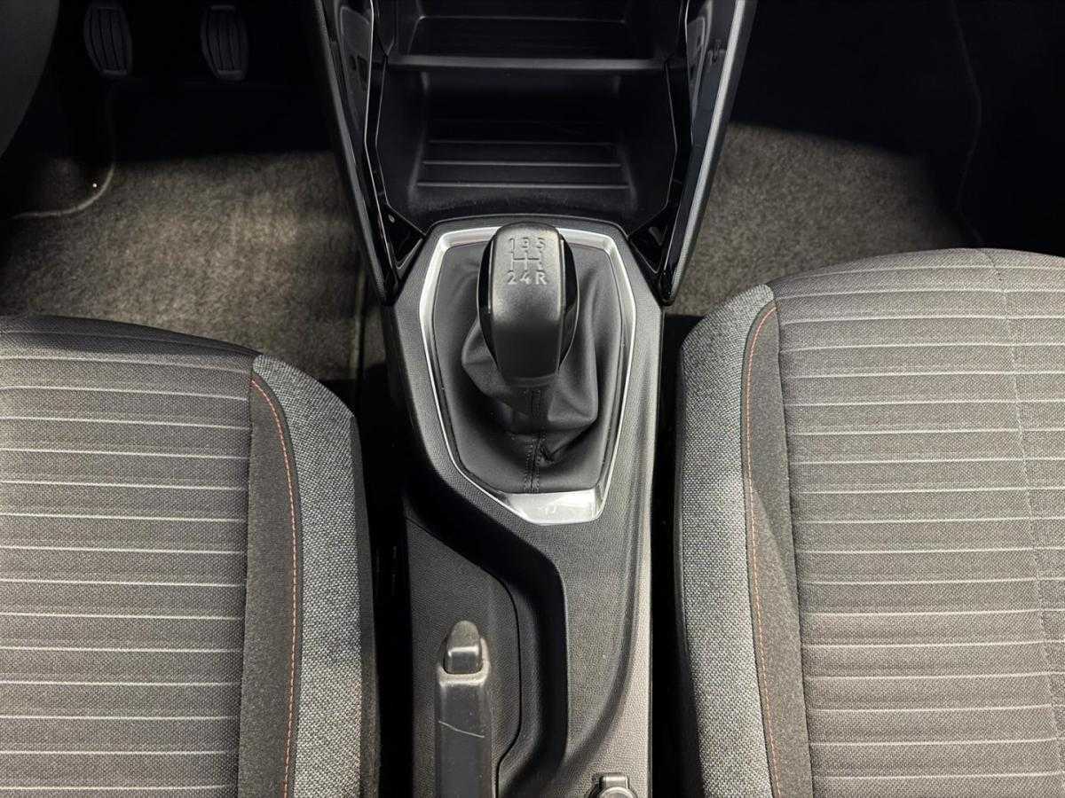 peugeot-208-2023-gasolina-1199cc