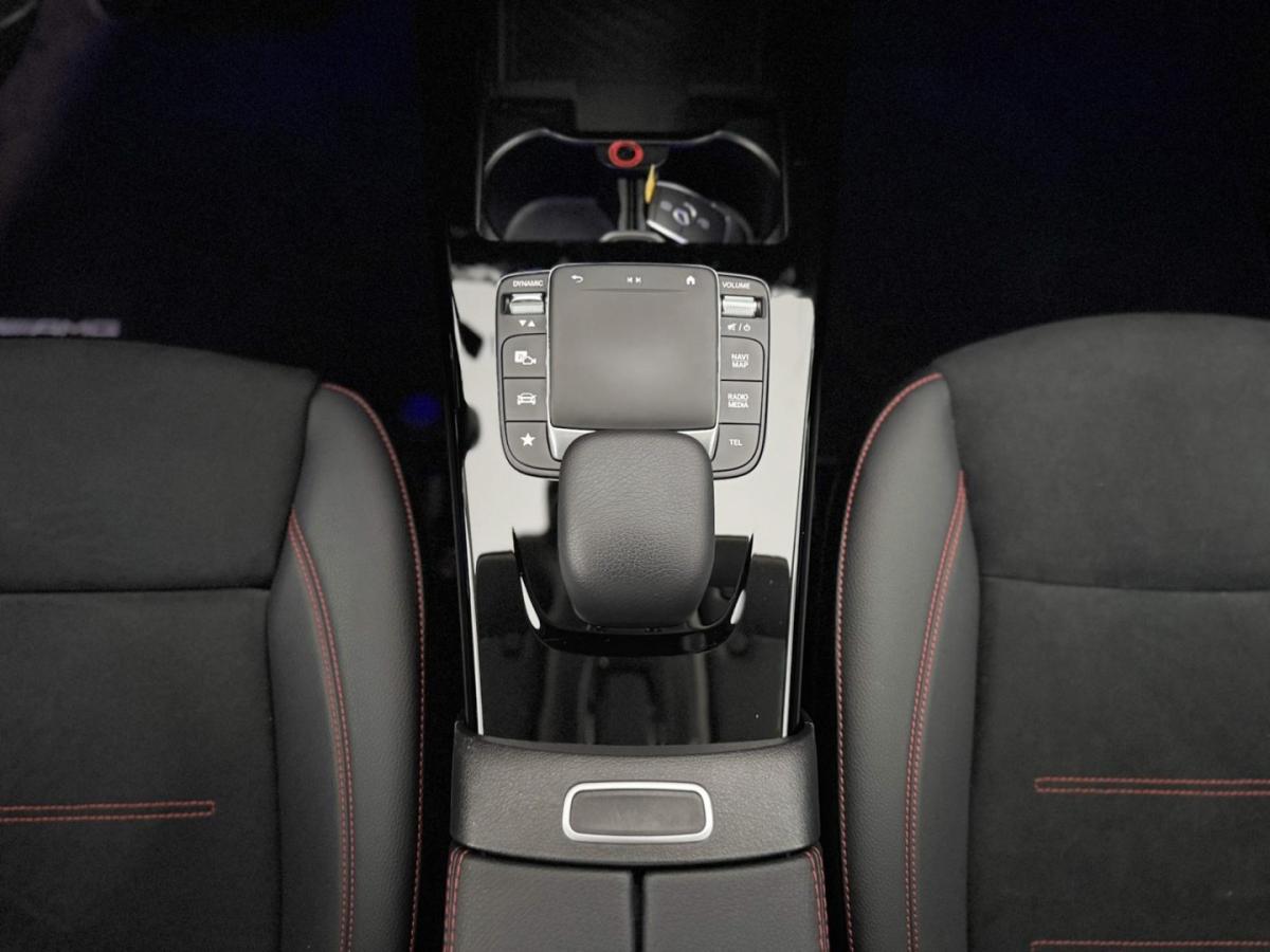 mercedes-benz-classe-a-2022-hibrido-1332cc