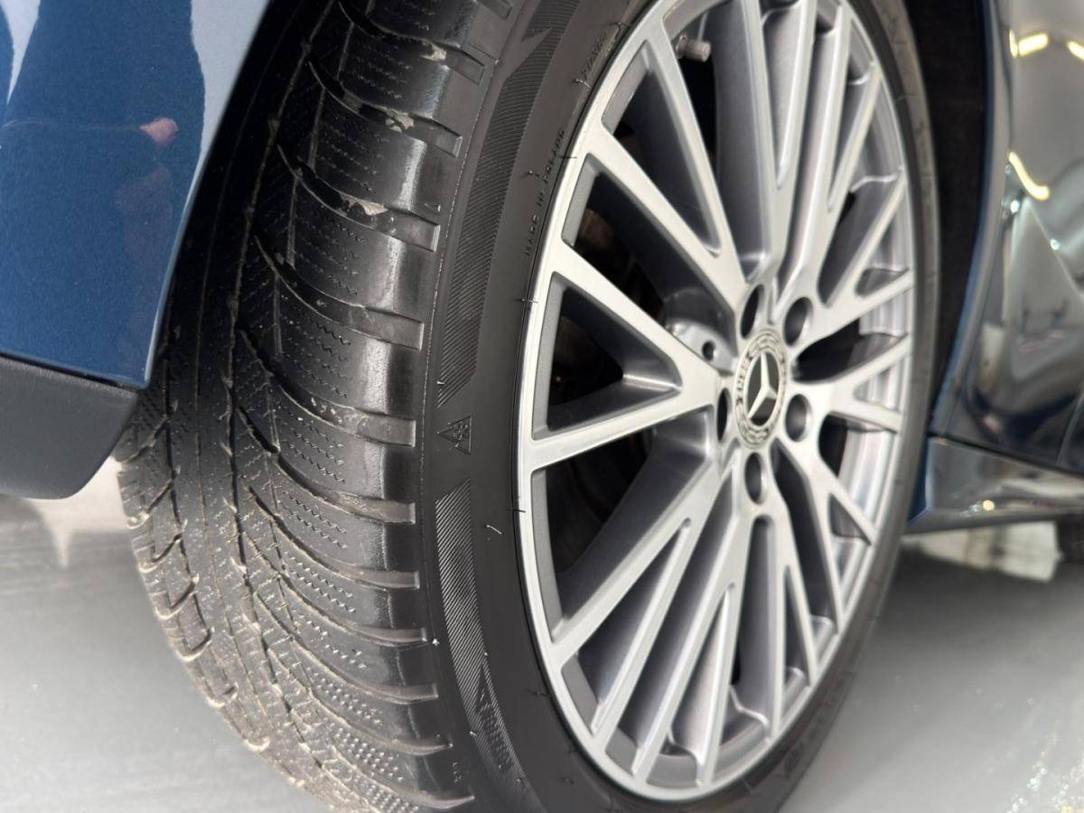mercedes-benz-classe-a-2022-hibrido-1332cc