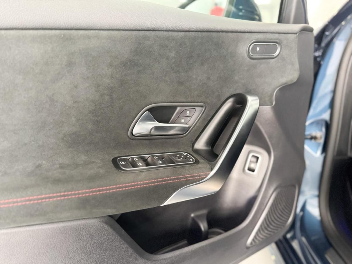 mercedes-benz-classe-a-2022-hibrido-1332cc
