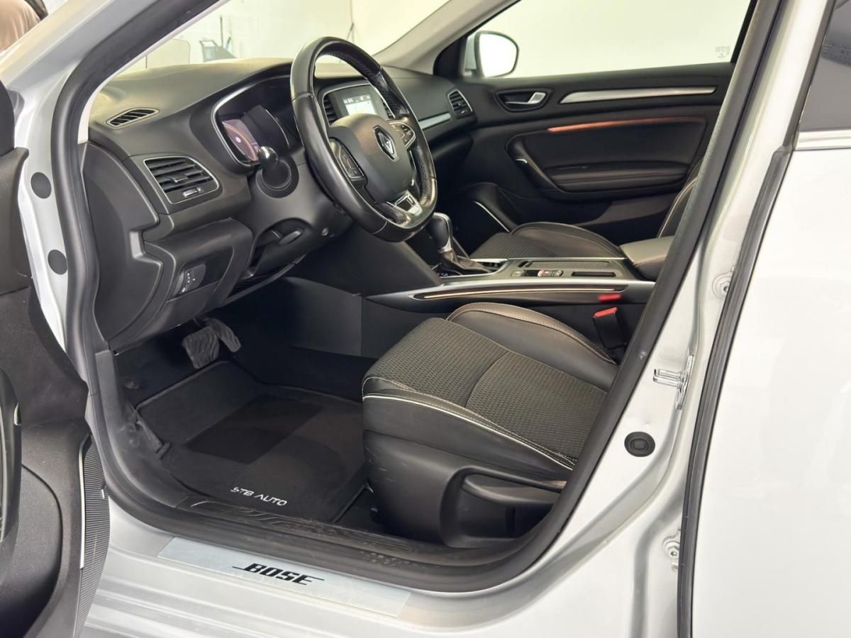 renault-megane-sport-tourer-2019-diesel-1461cc