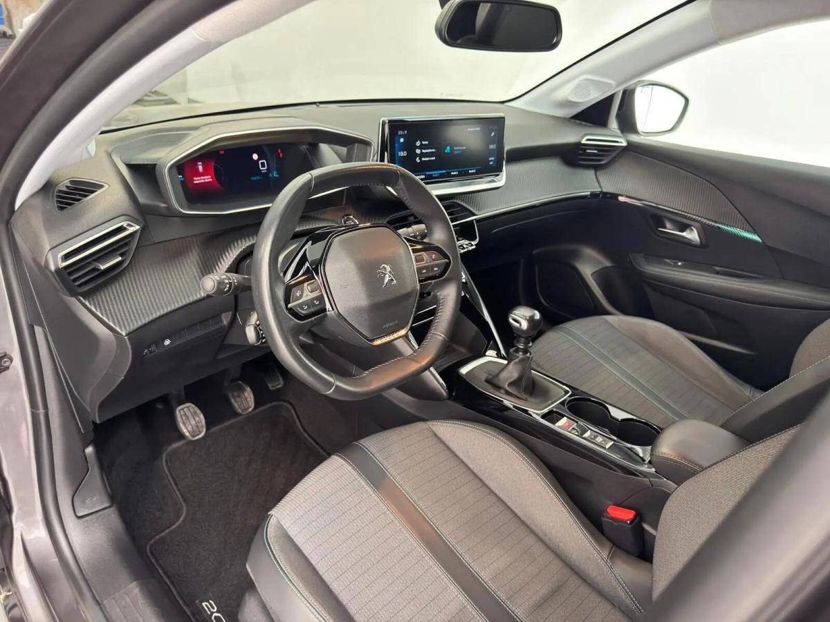 peugeot-208-2022-gasolina-1199cc