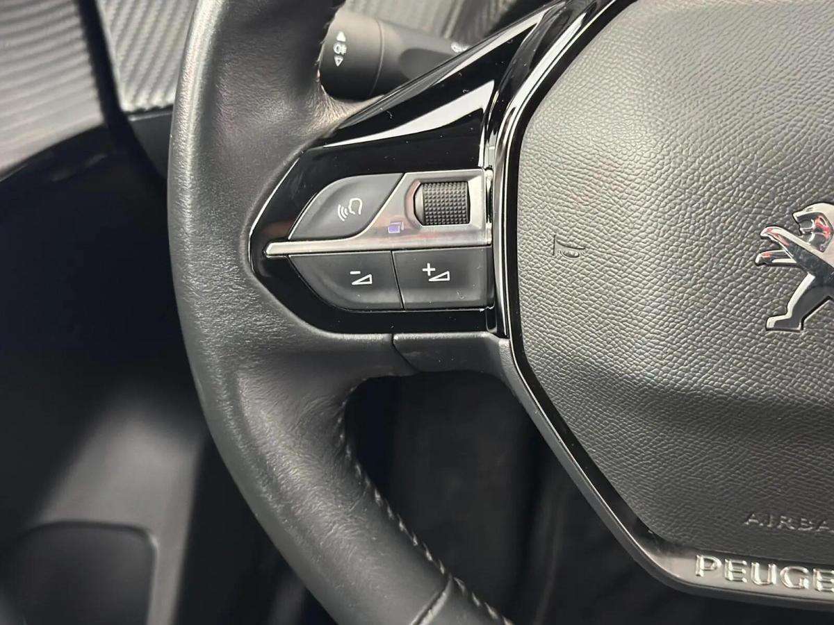 peugeot-208-2022-gasolina-1199cc