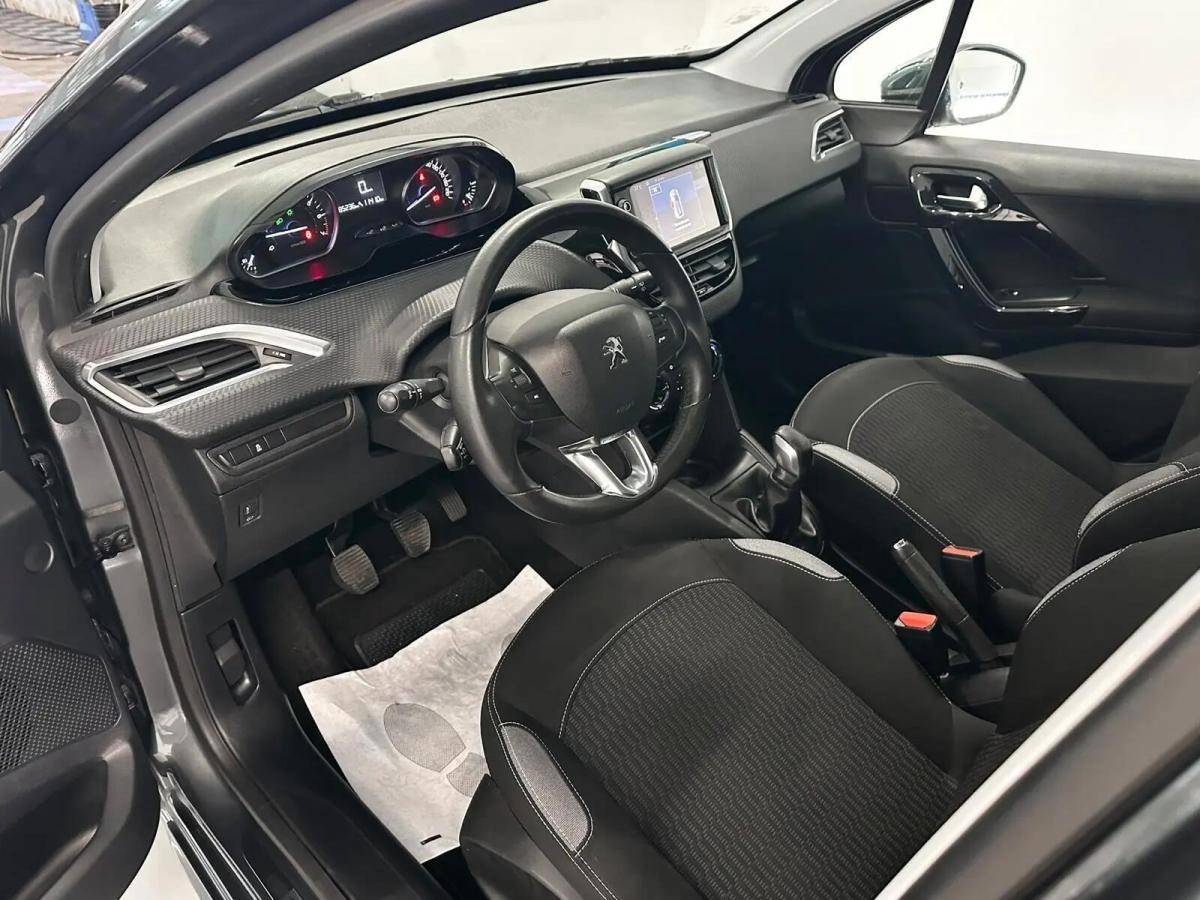 peugeot-208-2016-gasolina-1199cc