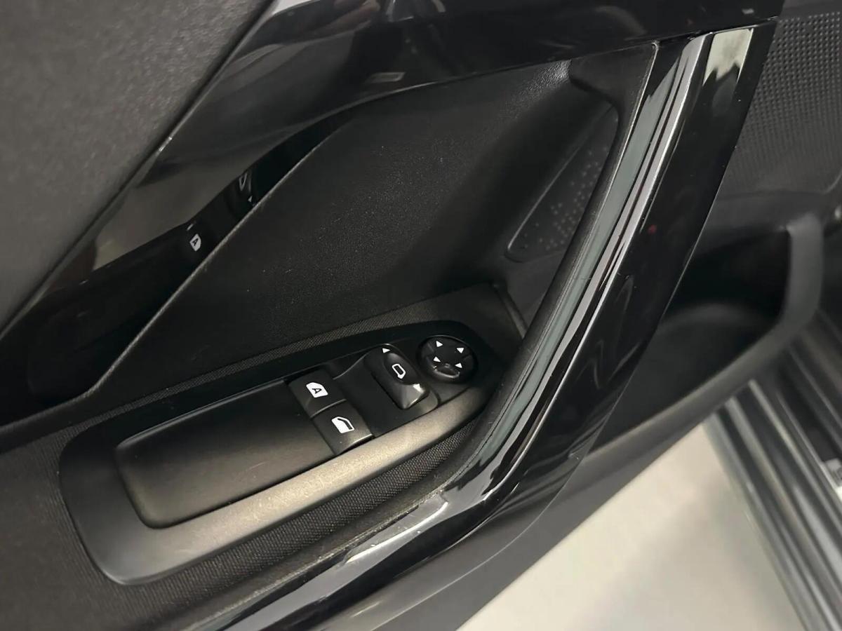 peugeot-208-2016-gasolina-1199cc