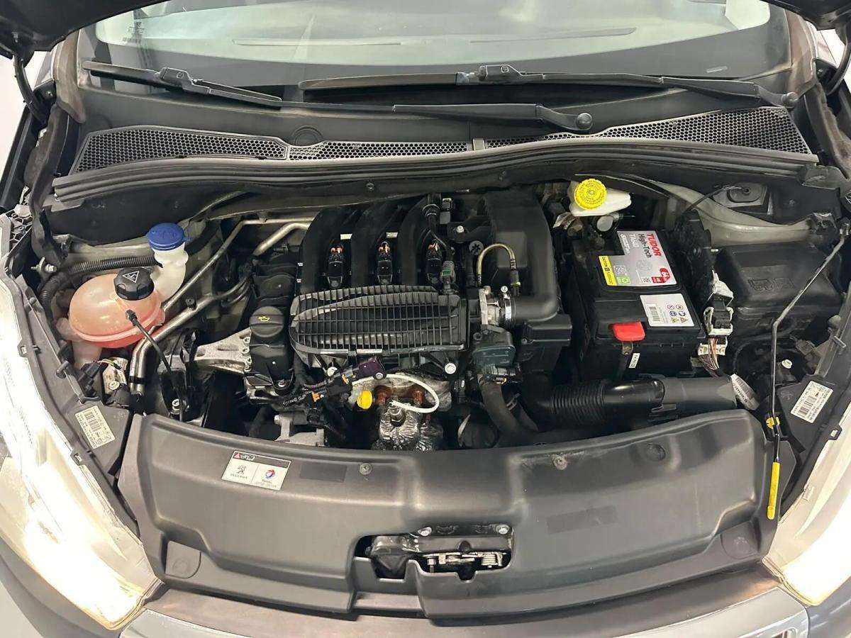 peugeot-208-2016-gasolina-1199cc
