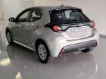 toyota-yaris-2022-hibrido-1490cc