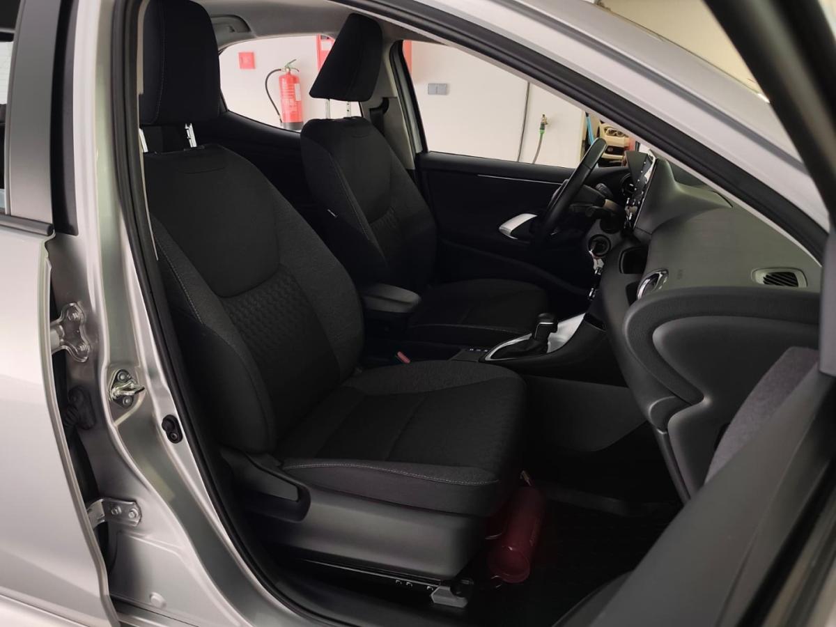 toyota-yaris-2022-hibrido-1490cc