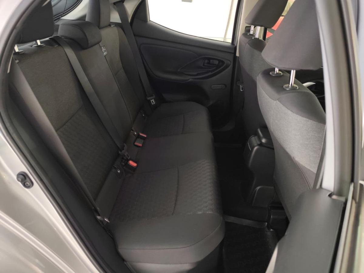 toyota-yaris-2022-hibrido-1490cc