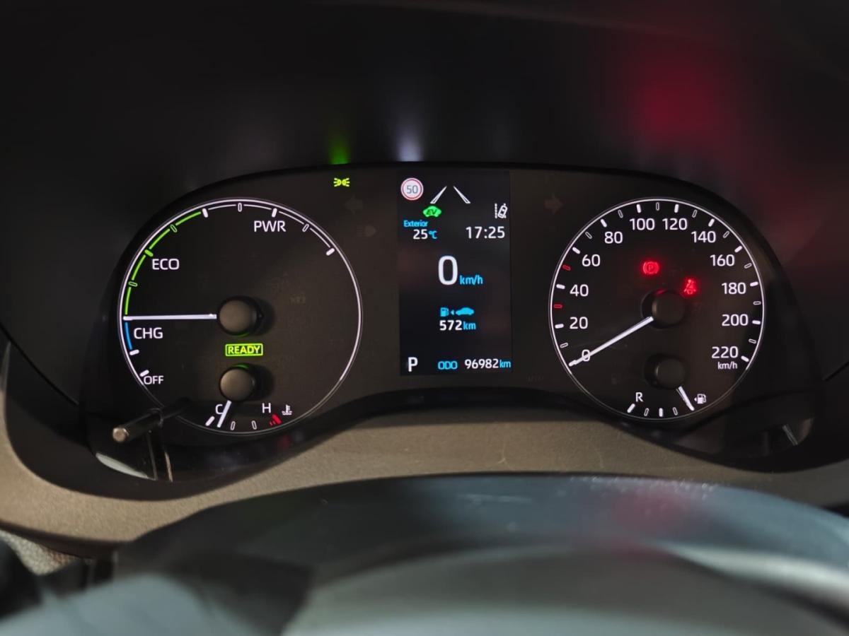 toyota-yaris-2022-hibrido-1490cc