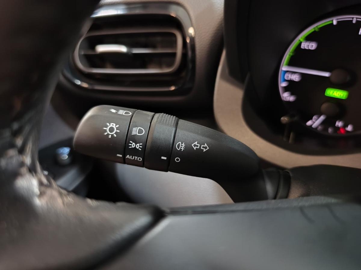 toyota-yaris-2022-hibrido-1490cc