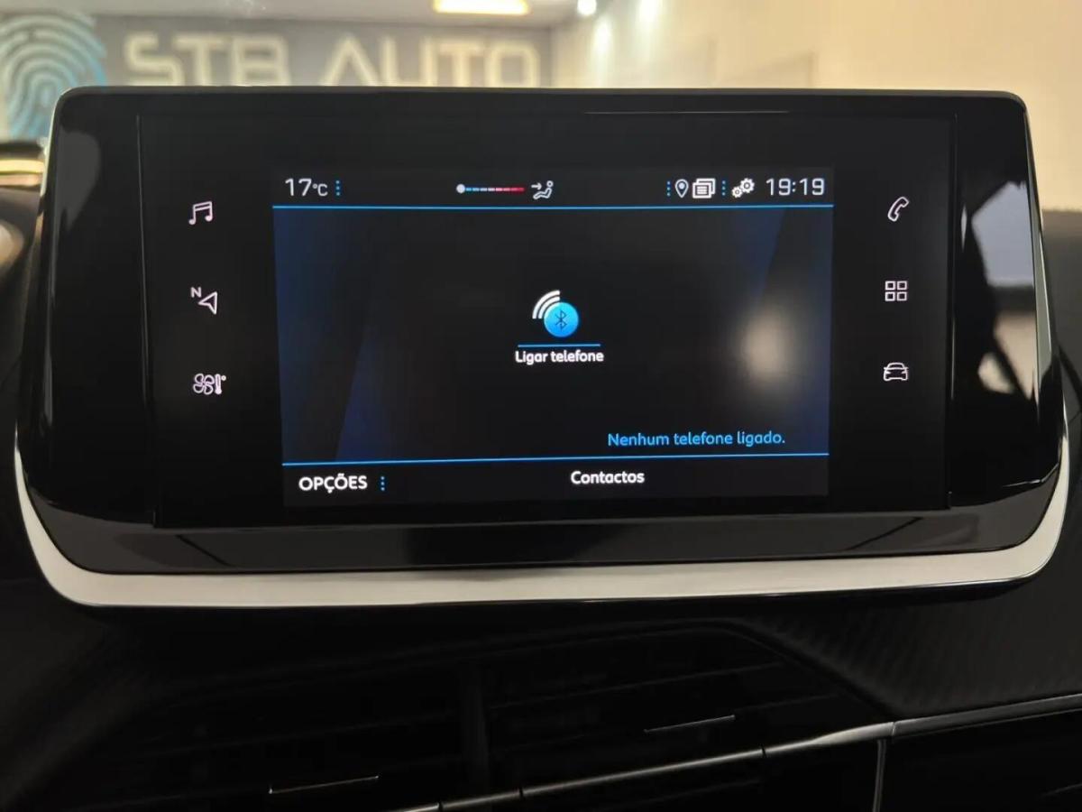 peugeot-208-2023-gasolina-1199cc