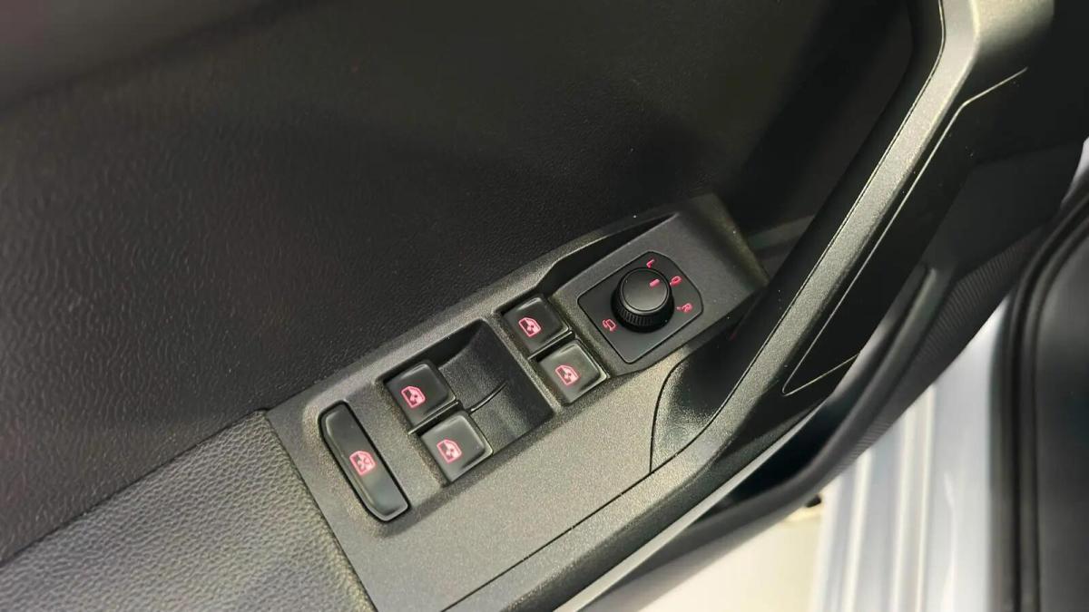 seat-ibiza-2024-gasolina-999cc