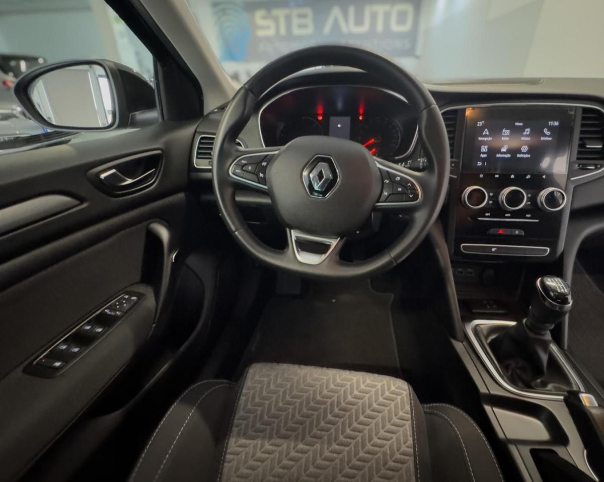 renault-megane-sport-tourer-2022-diesel-1461cc