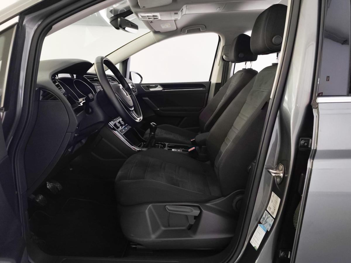 volkswagen-touran-2019-diesel-1598cc