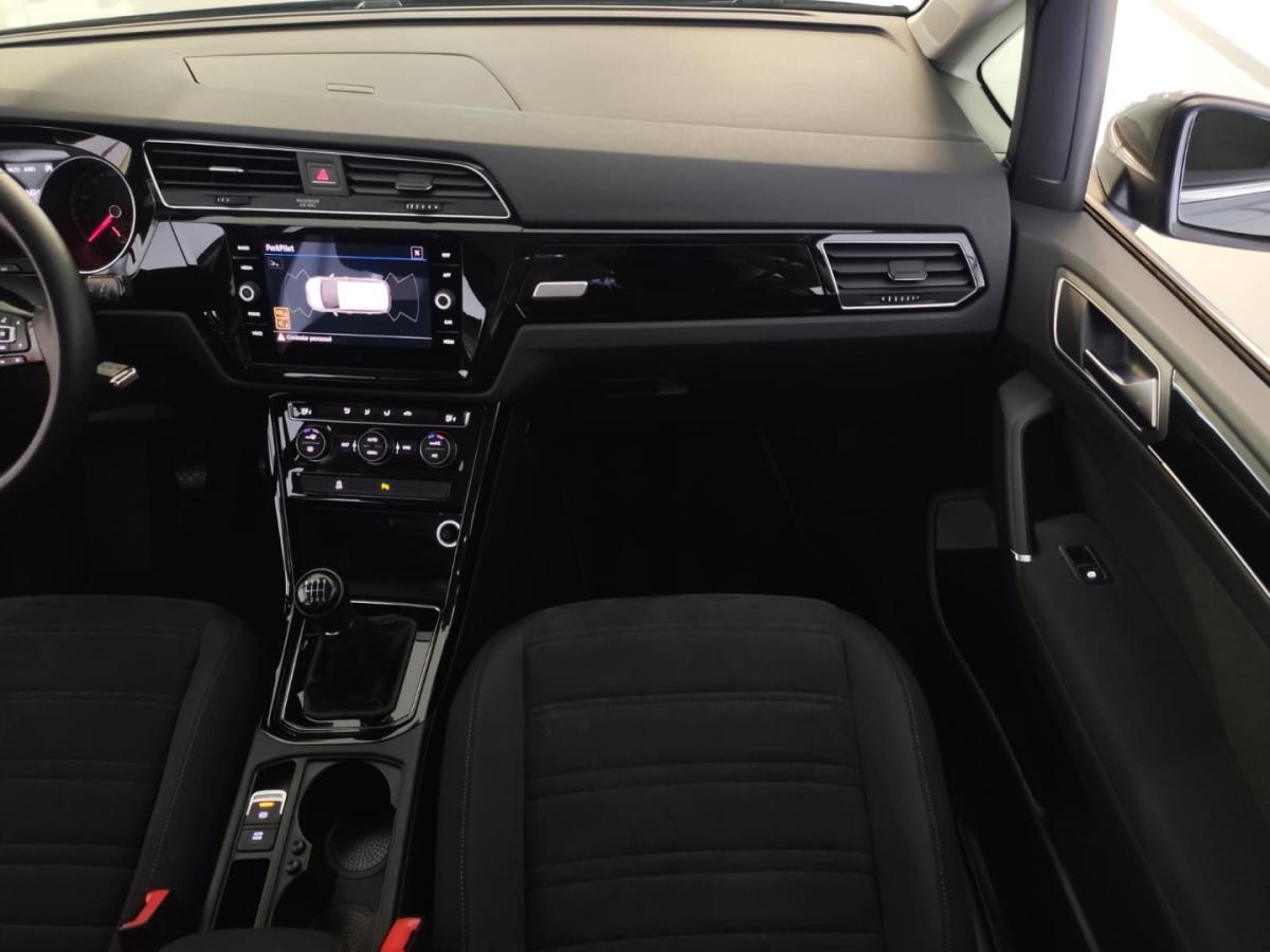 volkswagen-touran-2019-diesel-1598cc