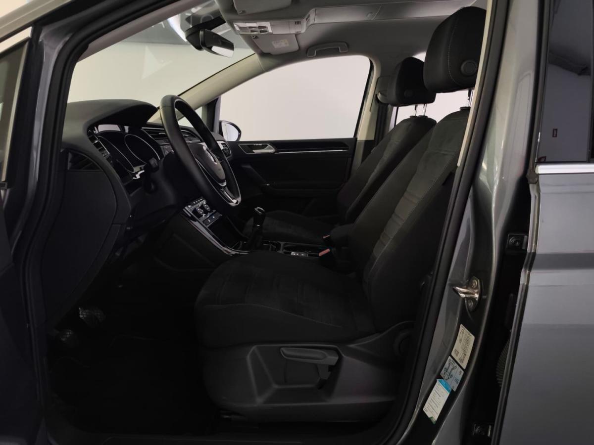 volkswagen-touran-2019-diesel-1598cc