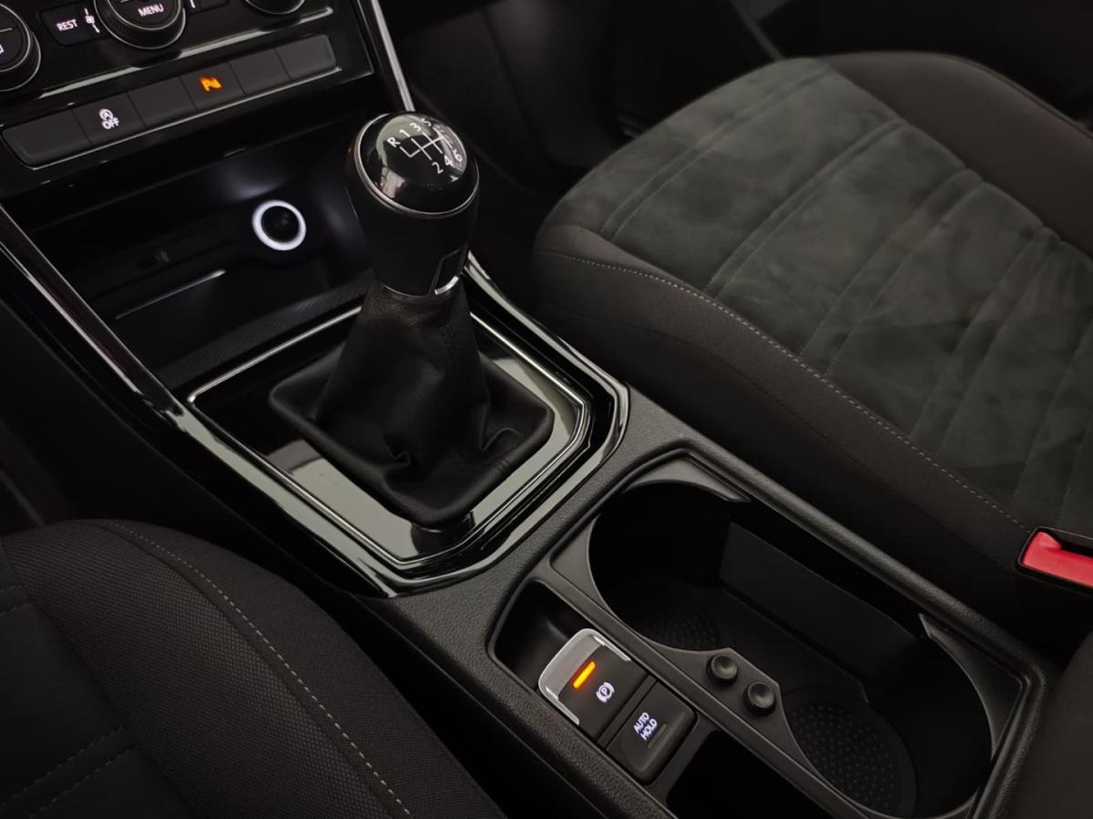 volkswagen-touran-2019-diesel-1598cc