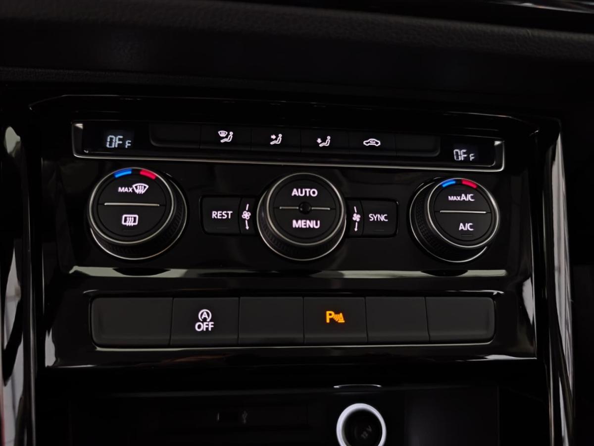 volkswagen-touran-2019-diesel-1598cc