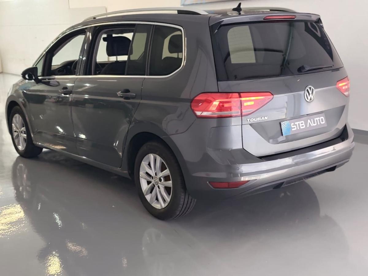 volkswagen-touran-2019-diesel-1598cc