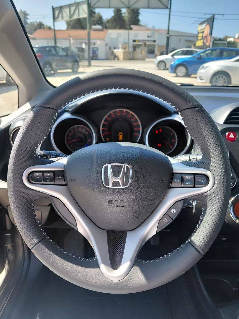 honda-jazz-2014-gasolina-1339cc