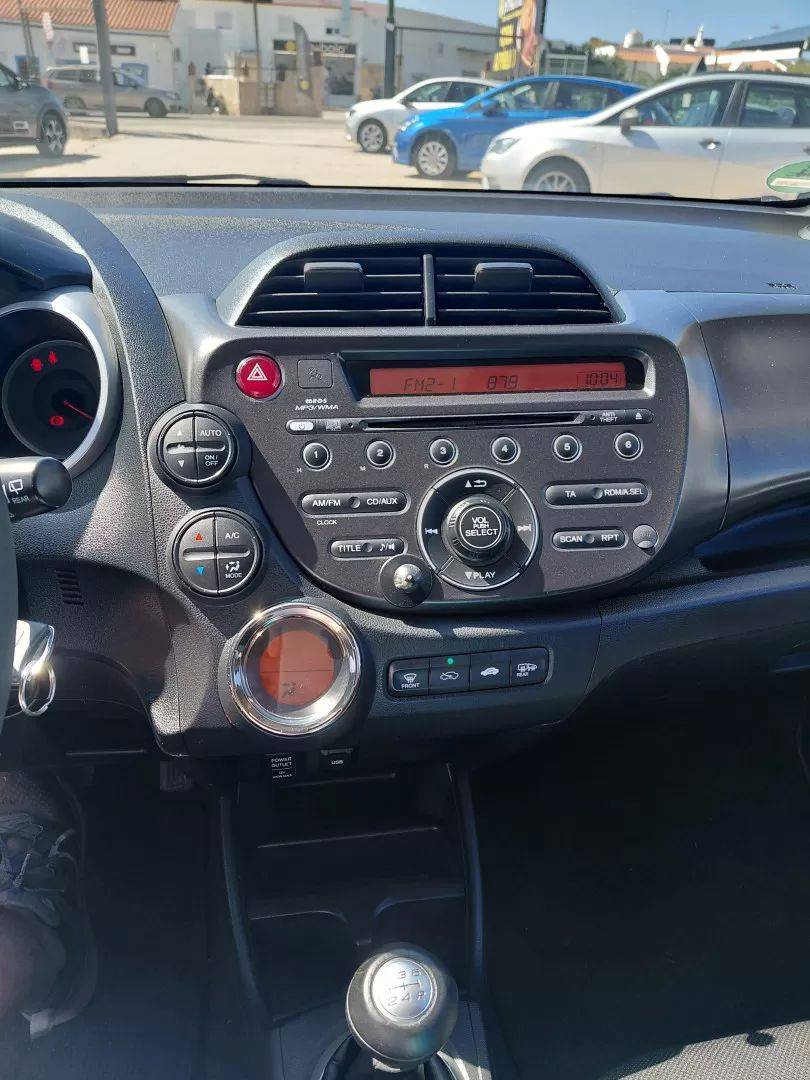 honda-jazz-2014-gasolina-1339cc