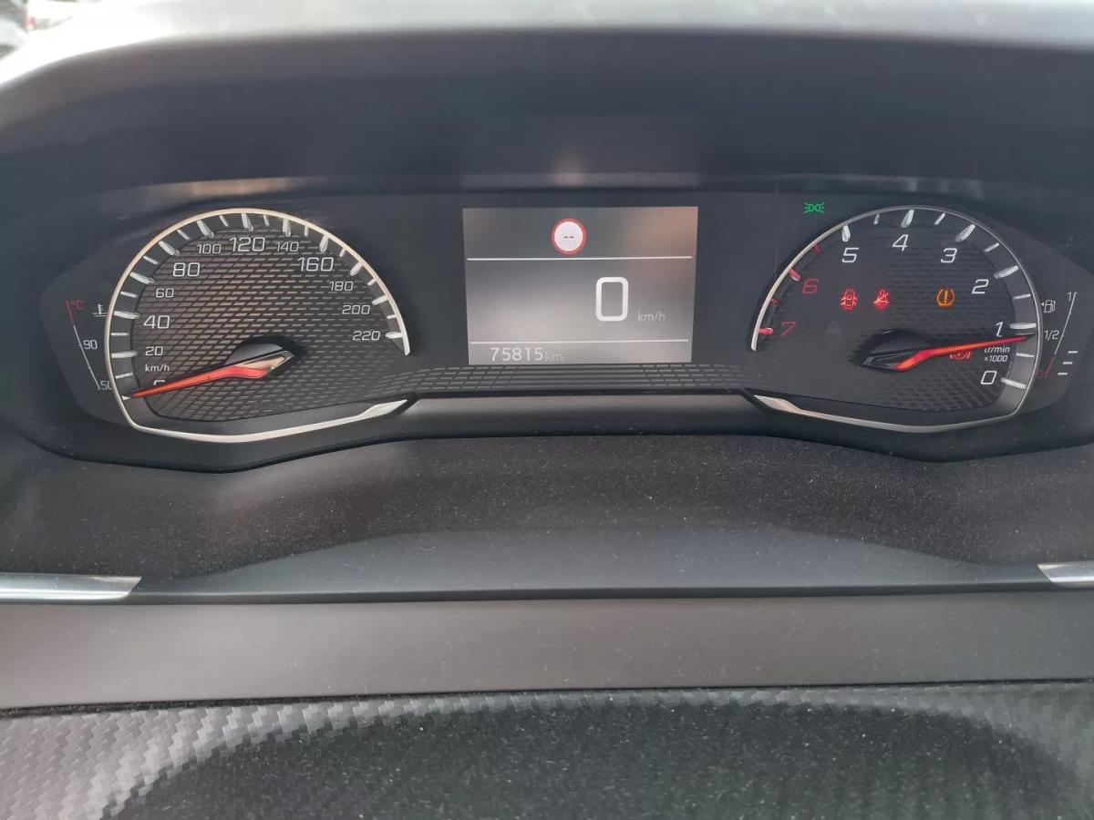 peugeot-208-2022-gasolina-1199cc