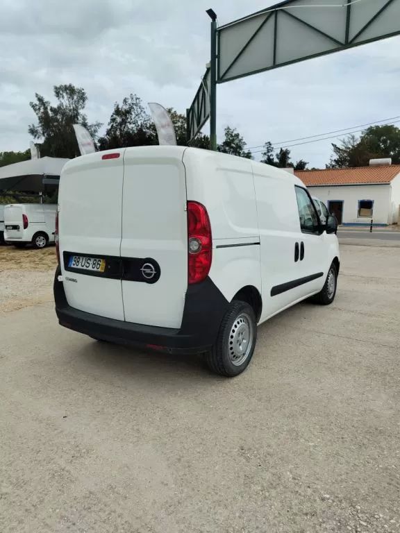 opel-combo-2018-diesel-1600cc