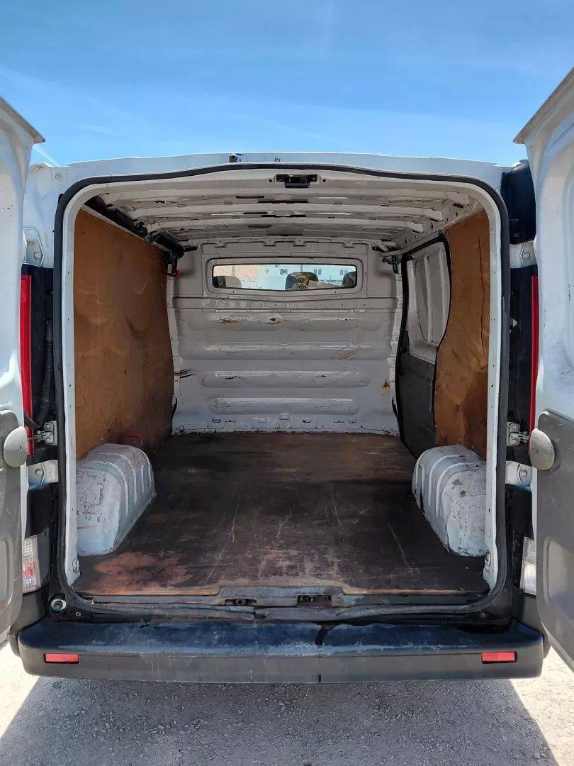 opel-vivaro-2007-diesel-2000cc