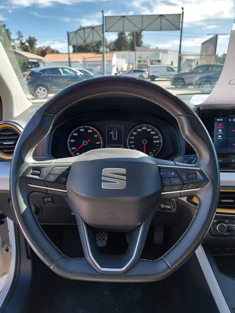 seat-arona-2022-gasolina-999cc