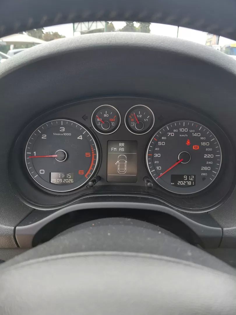 audi-a3-sportback-2011-diesel-1598cc