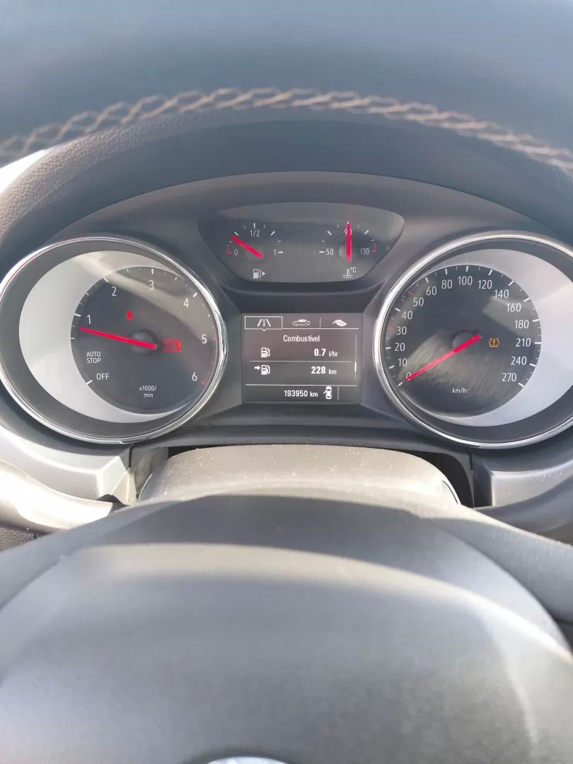 opel-astra-2017-diesel-1598cc