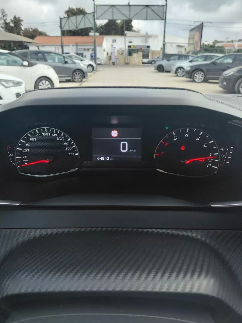 peugeot-2008-2024-gasolina-1199cc