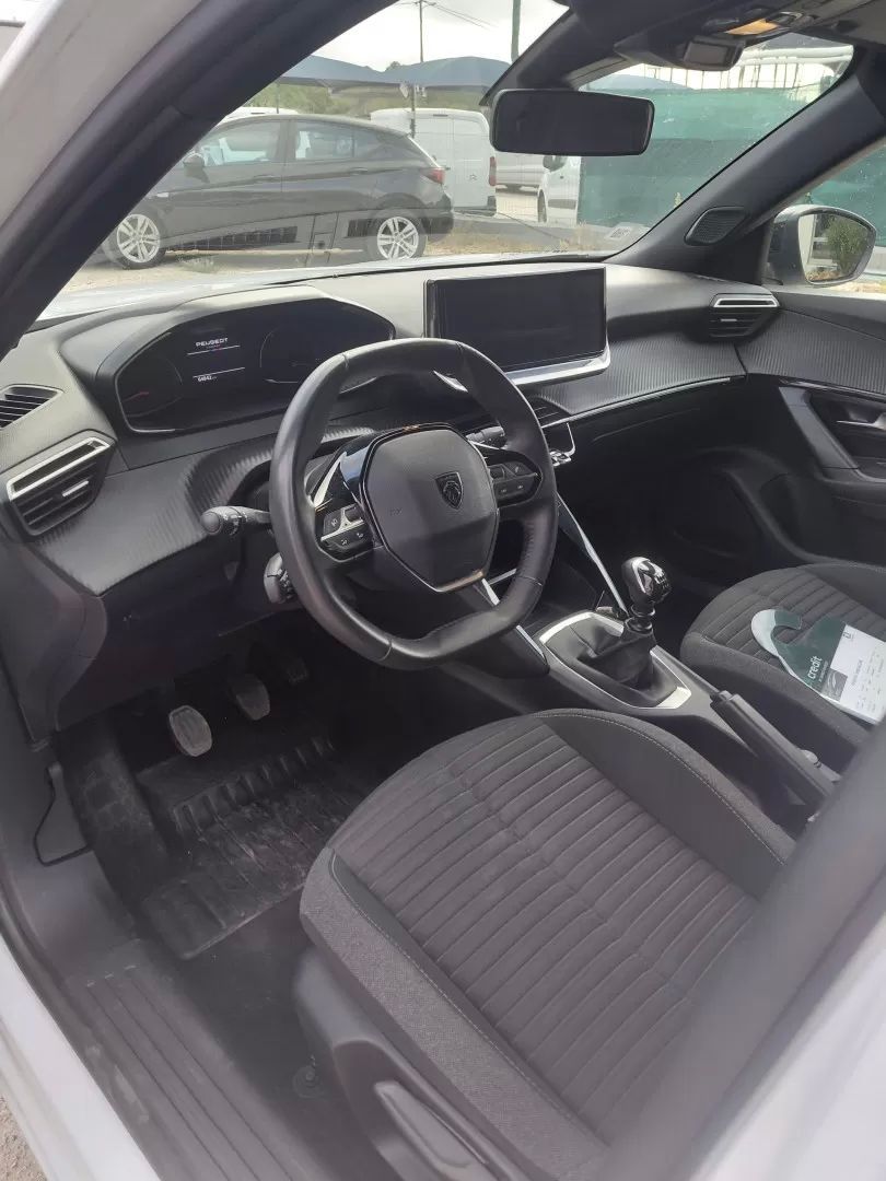 peugeot-2008-2024-gasolina-1199cc