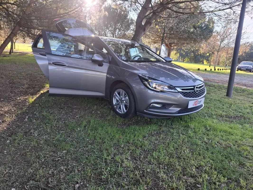 opel-astra-caravan-2017-diesel-1598cc