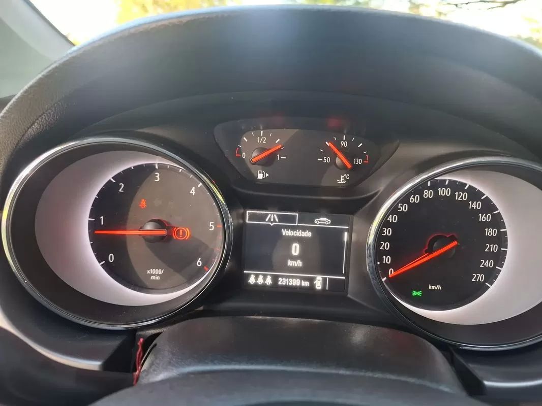 opel-astra-caravan-2017-diesel-1598cc