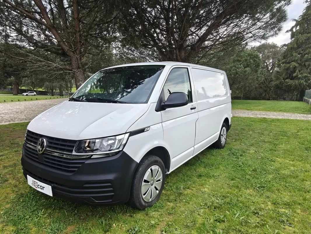 volkswagen-transporter-2023-diesel-1995cc