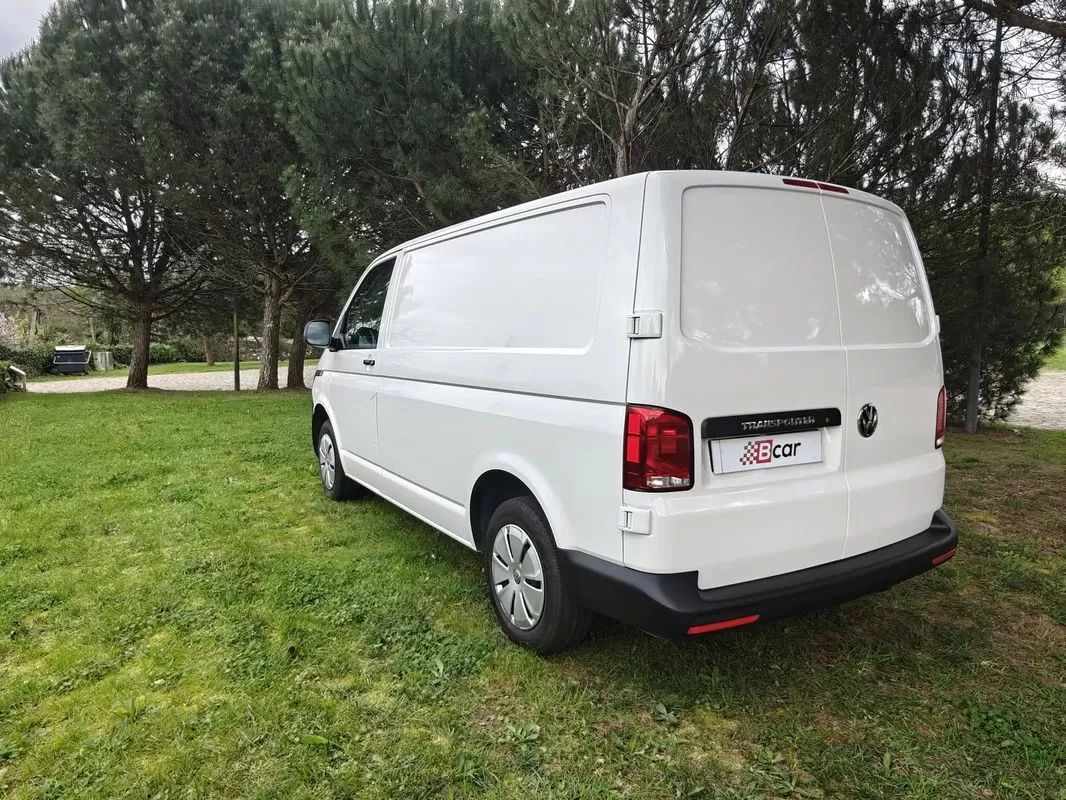 volkswagen-transporter-2023-diesel-1995cc