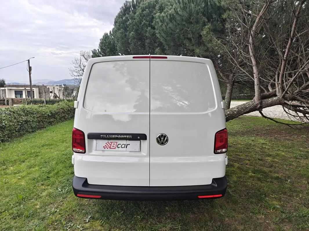 volkswagen-transporter-2023-diesel-1995cc