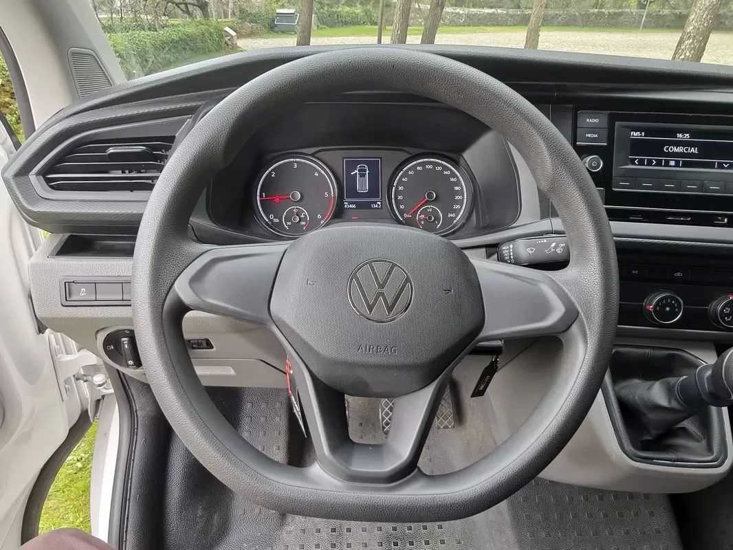 volkswagen-transporter-2023-diesel-1995cc