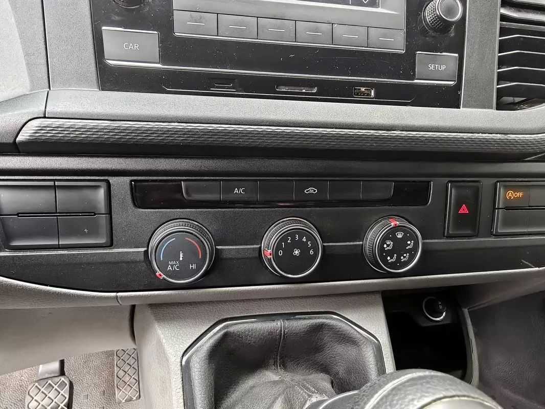 volkswagen-transporter-2023-diesel-1995cc