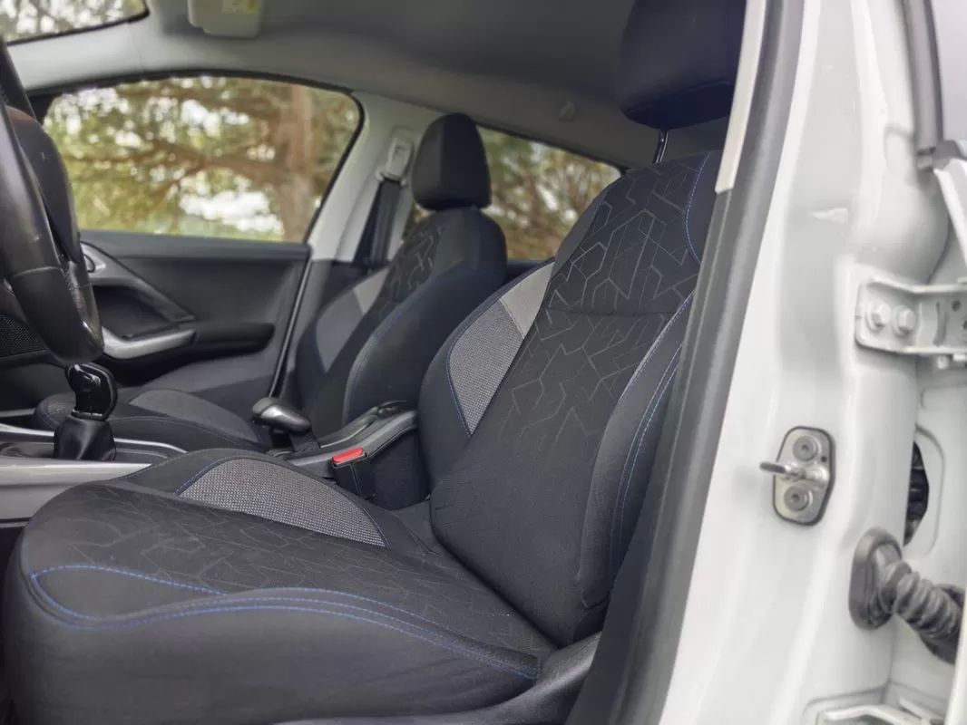 peugeot-2008-2018-gasolina-1199cc