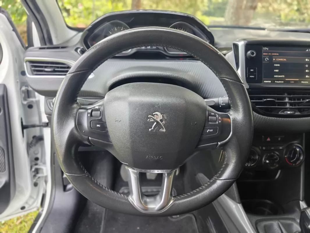 peugeot-2008-2018-gasolina-1199cc